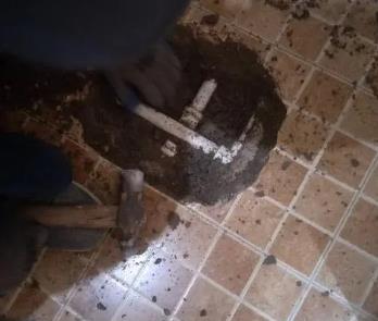 房山卫生间漏水维修公司为您分享下卫生间渗水如何处理及注意事项